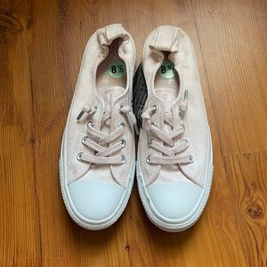 Light pink suede converse
